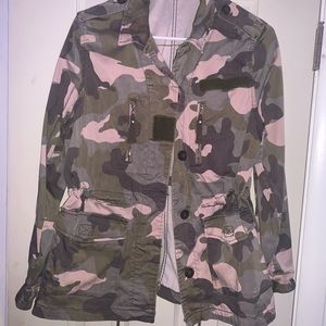 Cute Camo Jacket 💚